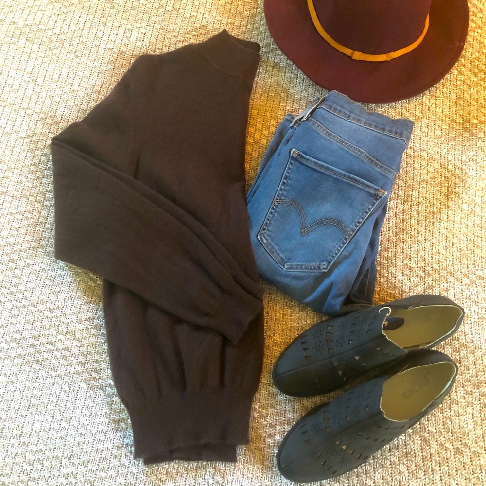 Cashmere Mock Turtleneck